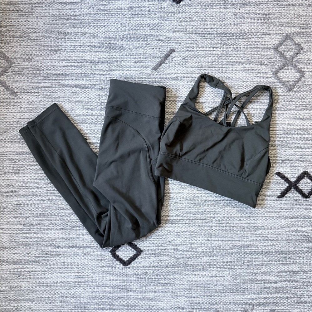 Lululemon set: wunder train leggings 25" and energy longline bra